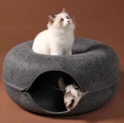 Merkloos A.K.A. Kattentunnel En Kattenmand In-1 – Kattenspeelgoed Speeltunnel Kattenhuis – Kattenhol Rond Kattenspeeltjes - Cat Cave Donut - Antraciet Vilt -Kattenspeelgoed Winkel 1200x1195 13