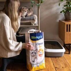 Biokat's Classic 3in1 - 18 L - Kattenbakvulling - Klontvormend - Zonder Geur -Kattenspeelgoed Winkel 1200x1200 385