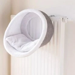 Trixie Radiator Hangmat Iglo - Wit/Grijs 34 X 38 X 38 Cm -Kattenspeelgoed Winkel 1200x1200 780