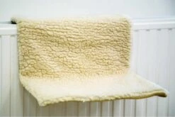 Beeztees - Kattenhangmat - Creme - 46x31x24 Cm -Kattenspeelgoed Winkel 1200x801 5